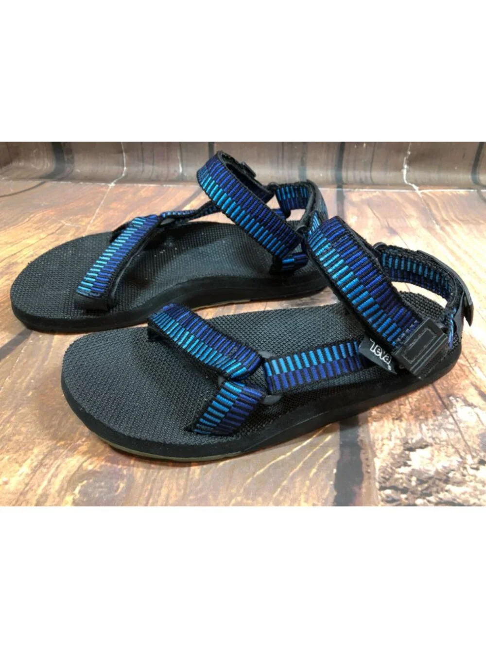 Teva Mens 10 Blue Stripe Sport Sandals Universal Hurricane